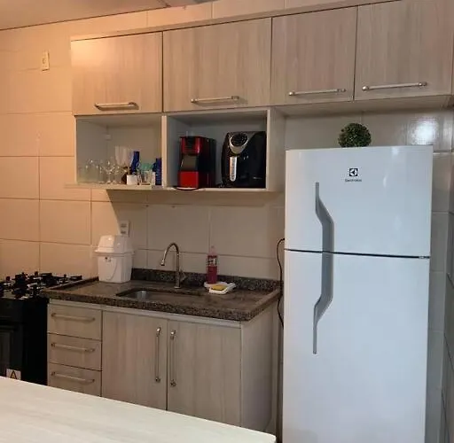 Ap Com Garagem E Piscina, Prox Aeroporto, Shoppings